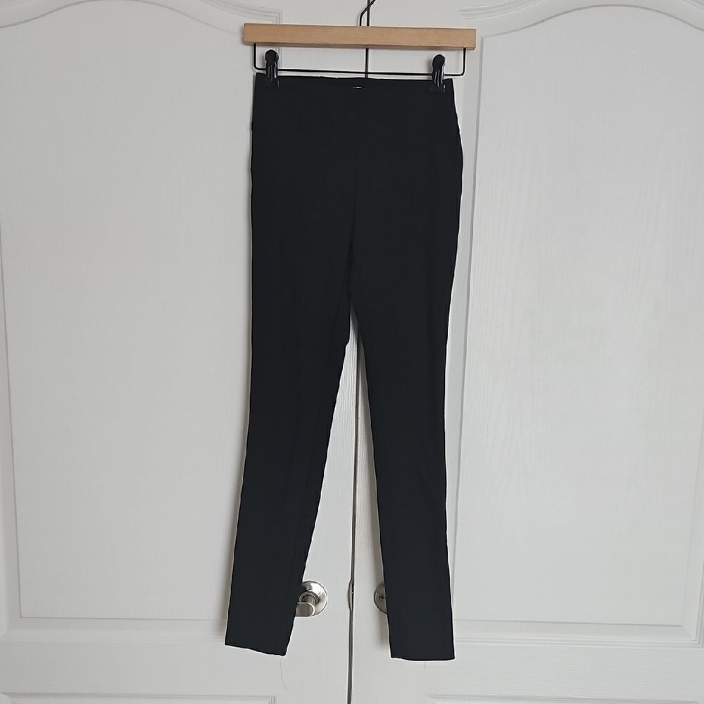 Calvin Klein Black Skinny Pants with Sleek Design